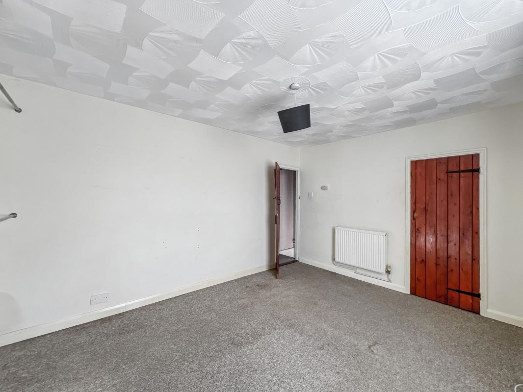 117 Woodbridge Road, Ipswich, Suffolk, IP4 2NJ lot image - 10