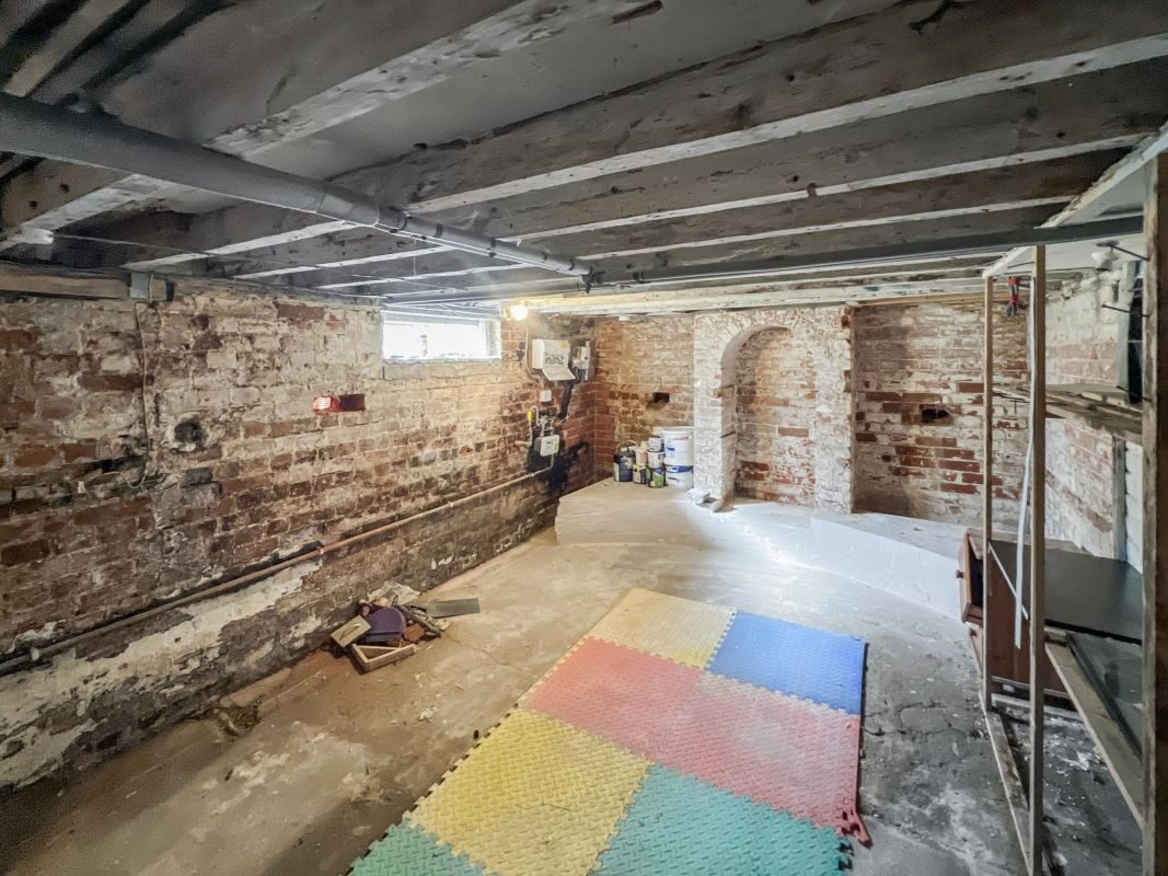 117 Woodbridge Road, Ipswich, Suffolk, IP4 2NJ lot image - 12