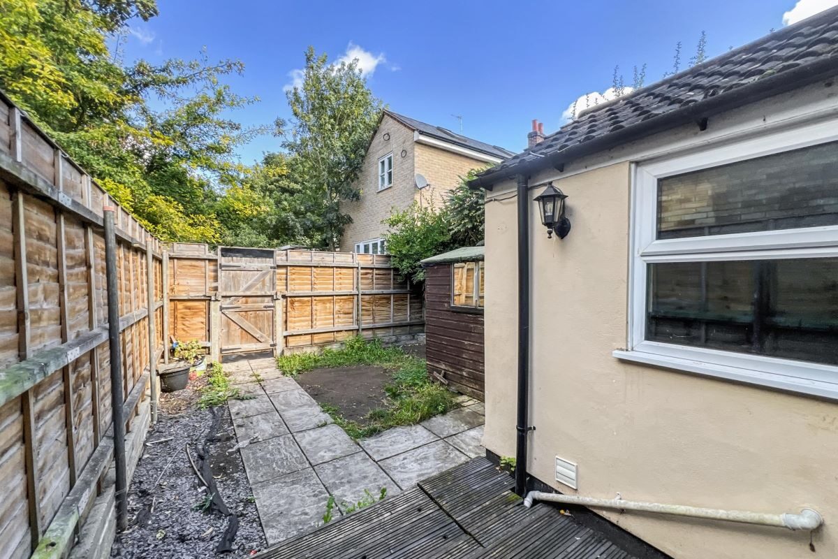 117 Woodbridge Road, Ipswich, Suffolk, IP4 2NJ lot image - 14