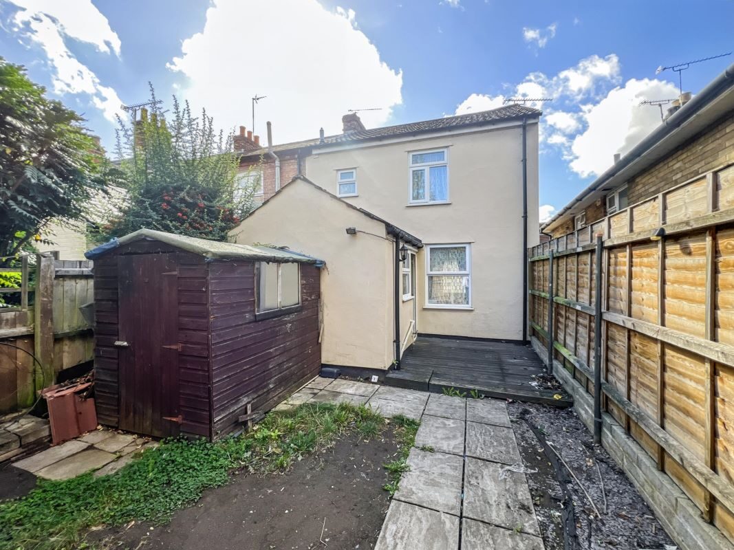 117 Woodbridge Road, Ipswich, Suffolk, IP4 2NJ lot image - 16