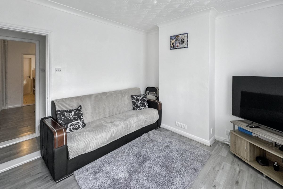 46 Rendlesham Road, Ipswich, Suffolk, IP1 2LY lot image - 1