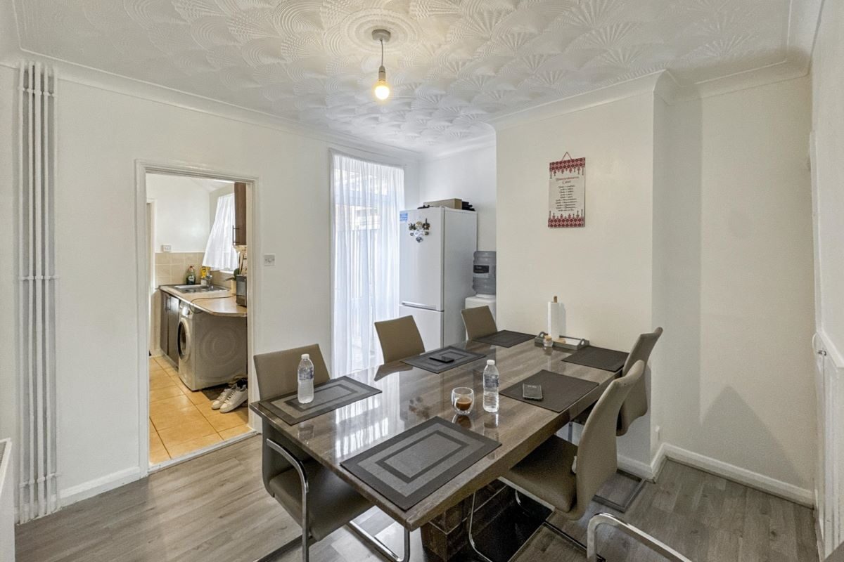 46 Rendlesham Road, Ipswich, Suffolk, IP1 2LY lot image - 2