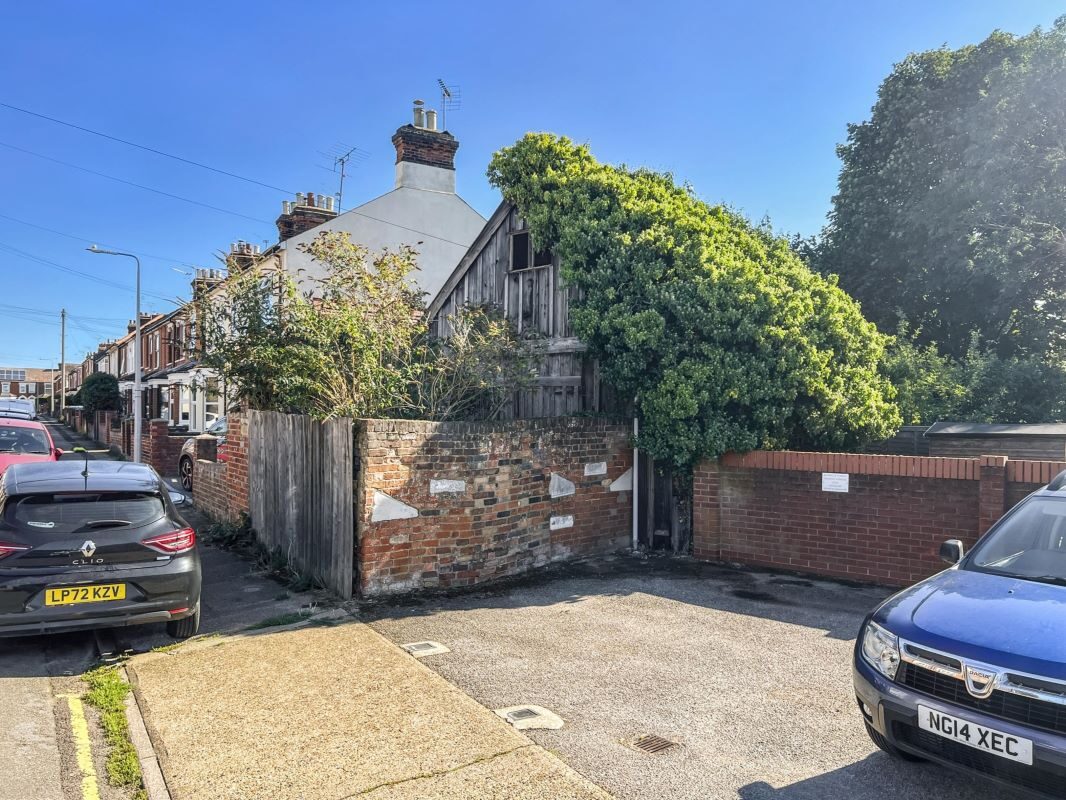 Workshop Adjacent To, 2 Ruskin Road, Ipswich, Suffolk, IP4 1PT lot image - 3