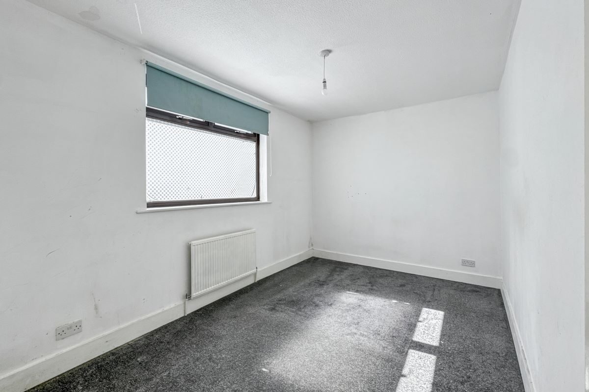 Flat 1, 10 Rosemary Road, Clacton-on-Sea, Essex, CO15 1NX lot image - 1