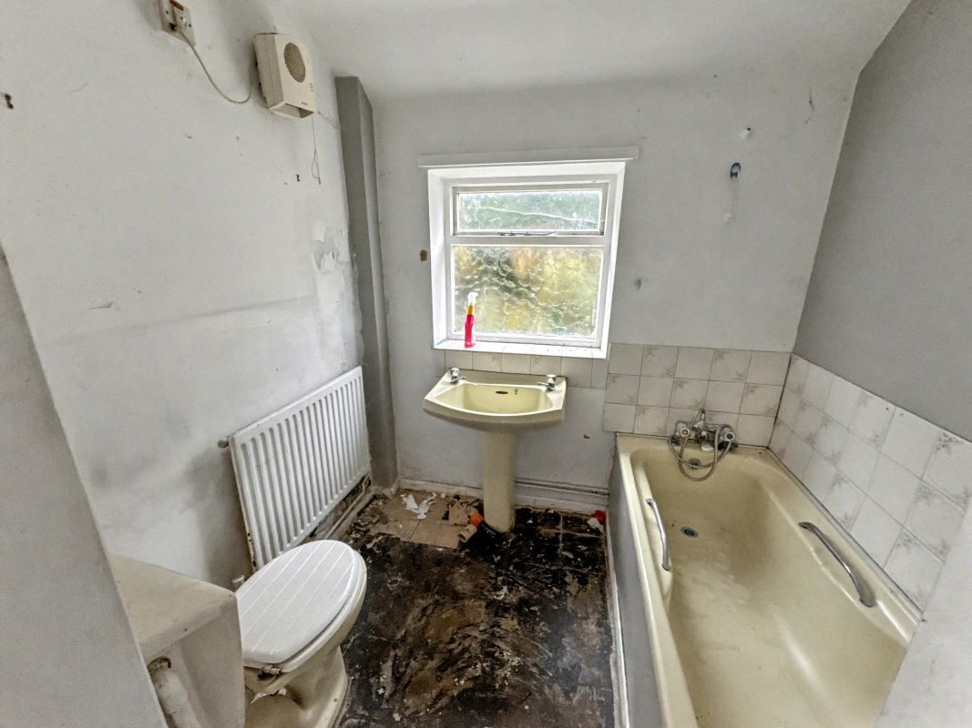 78, 80, 84-86 & 88 Foxhall Road, Ipswich, Suffolk, IP3 8HN lot image - 10