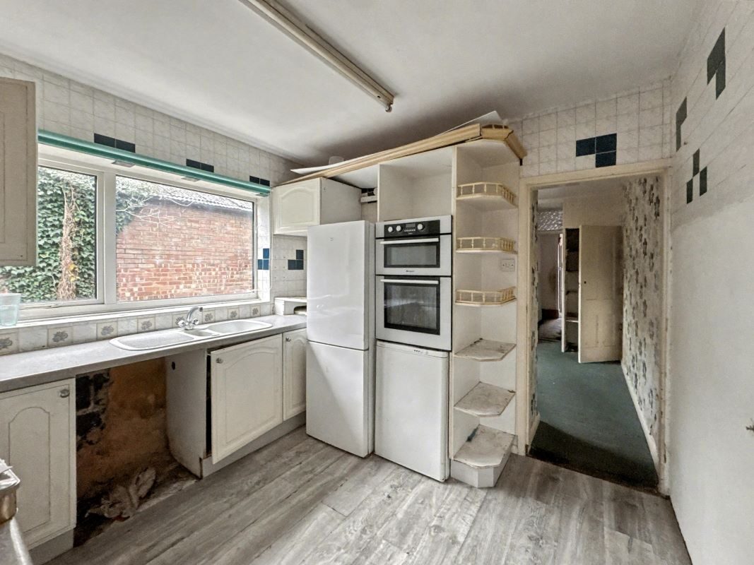 78, 80, 84-86 & 88 Foxhall Road, Ipswich, Suffolk, IP3 8HN lot image - 11