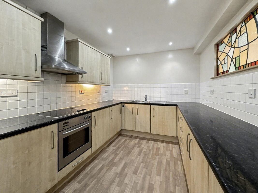 37 Neptune Square, Ipswich, Suffolk, IP4 1QH lot image - 8