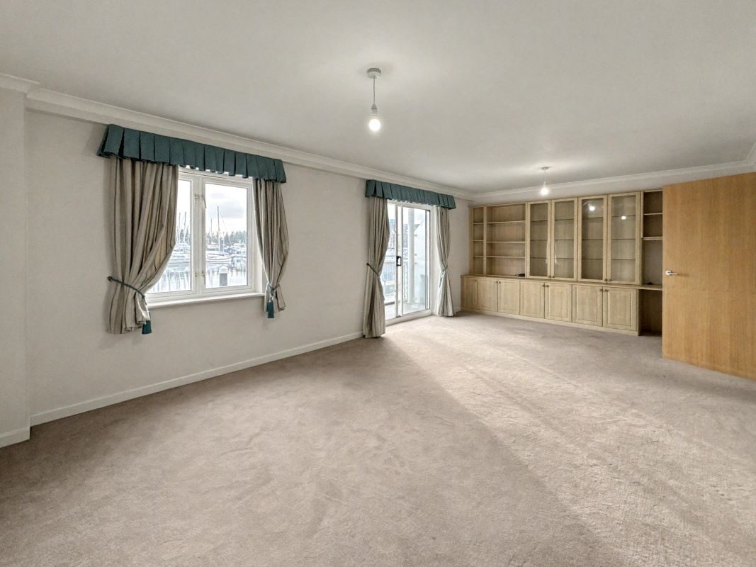 37 Neptune Square, Ipswich, Suffolk, IP4 1QH lot image - 11