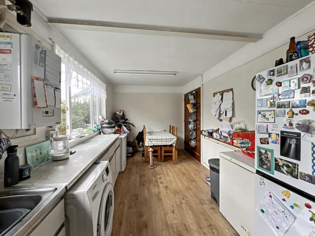 486 Bramford Lane, Ipswich, Suffolk, IP1 5JY lot image - 2