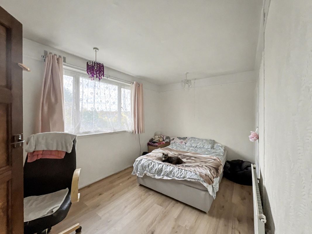 486 Bramford Lane, Ipswich, Suffolk, IP1 5JY lot image - 4