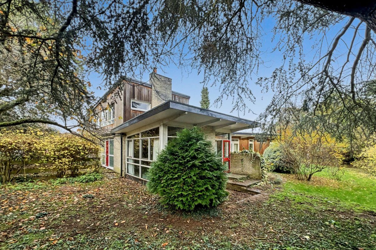 6 The Avenue, Ipswich, Suffolk, IP1 3SY lot image - 1