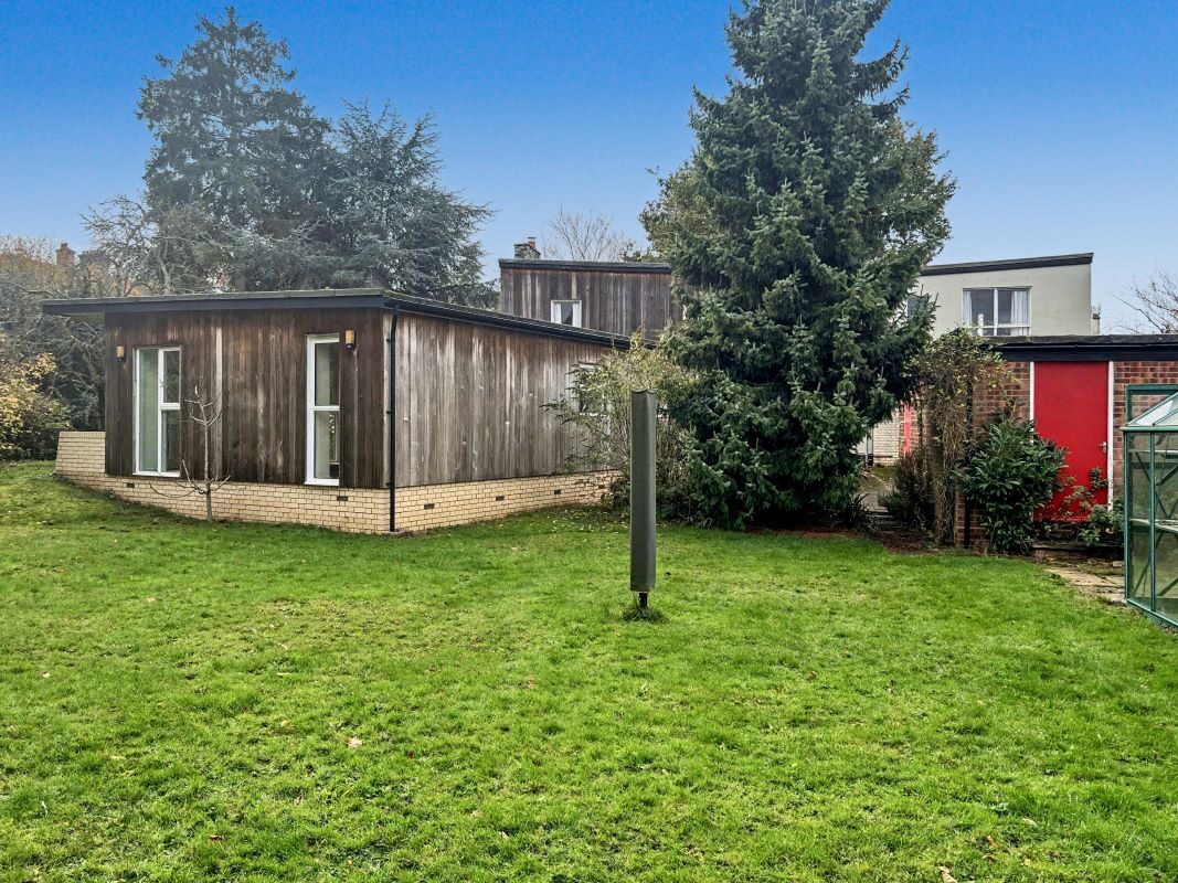 6 The Avenue, Ipswich, Suffolk, IP1 3SY lot image - 3