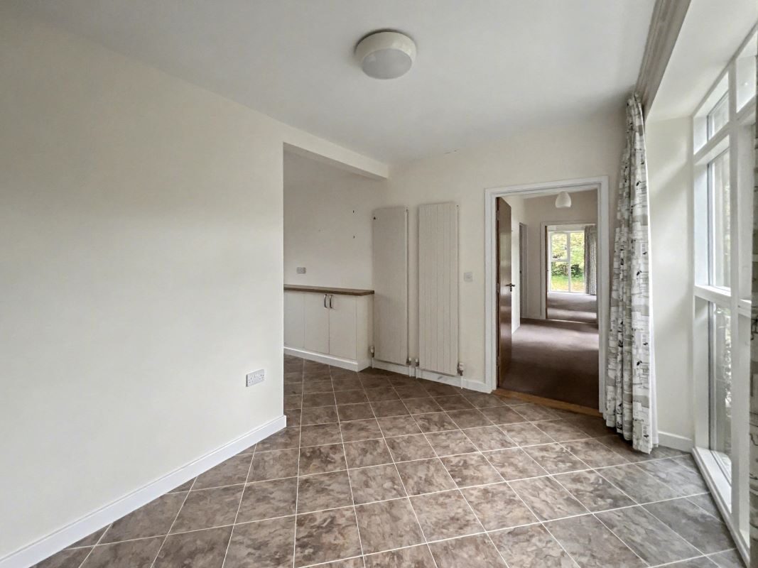 6 The Avenue, Ipswich, Suffolk, IP1 3SY lot image - 14