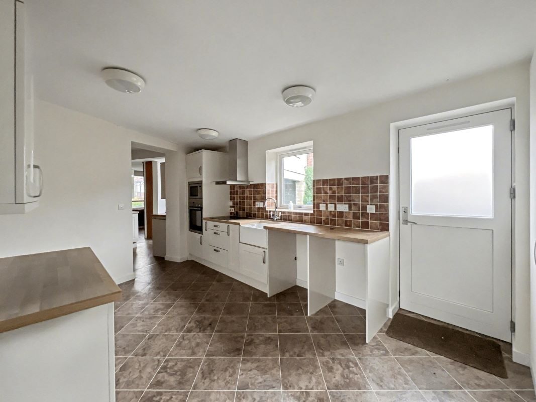 6 The Avenue, Ipswich, Suffolk, IP1 3SY lot image - 19