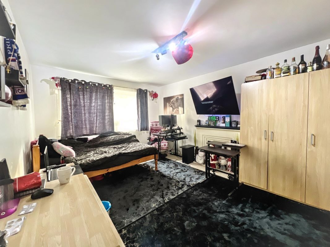 14 Norwich Court, Chevallier Street, Ipswich, Suffolk, IP1 2PA lot image - 1