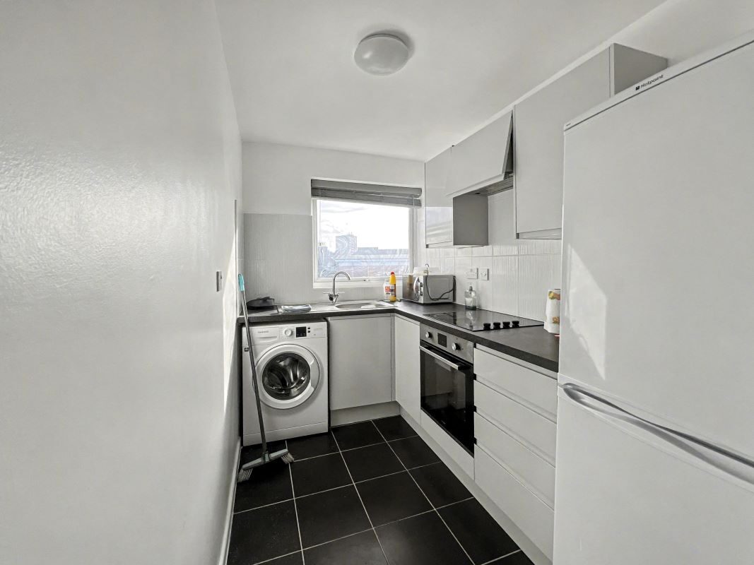 31 Norwich Court, Chevallier Street, Ipswich, Suffolk, IP1 2PA lot image - 2