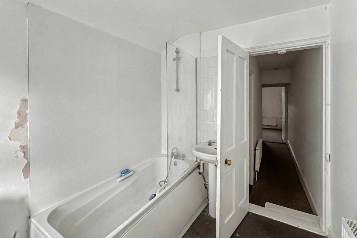 52 Austin Street, Ipswich, Suffolk, IP2 8DF lot image - 13