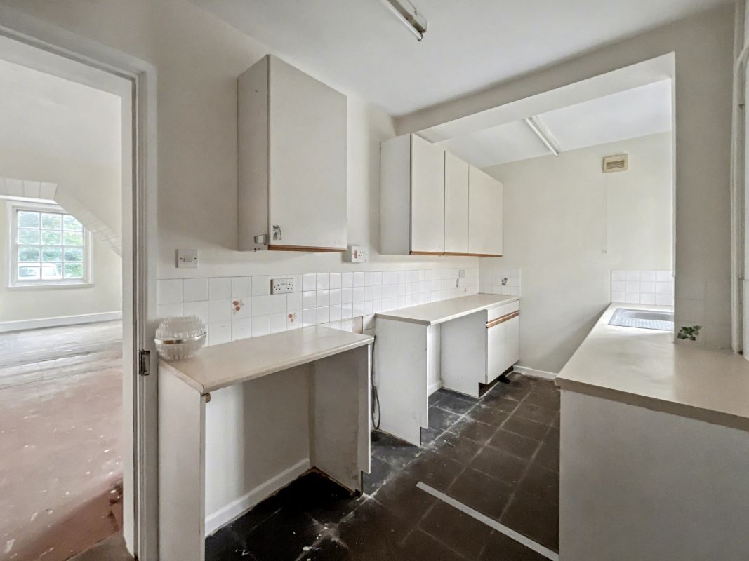 16 & 16A Park Road, Ipswich, Suffolk, IP1 3ST lot image - 16