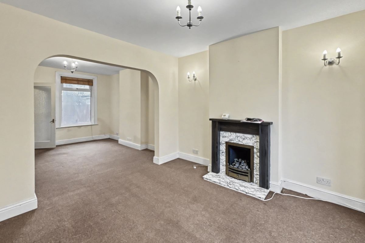 15 Cullingham Road, Ipswich, Suffolk, IP1 2EG lot image - 1