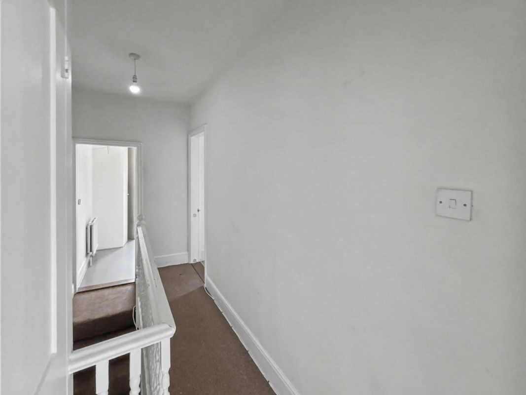 15 Cullingham Road, Ipswich, Suffolk, IP1 2EG lot image - 11