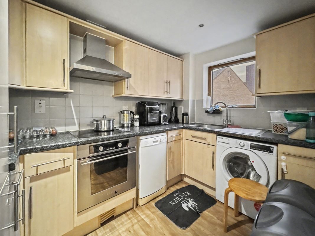 Flat 4, 12 Rapier Street, Ipswich, Suffolk, IP2 8JS lot image - 1