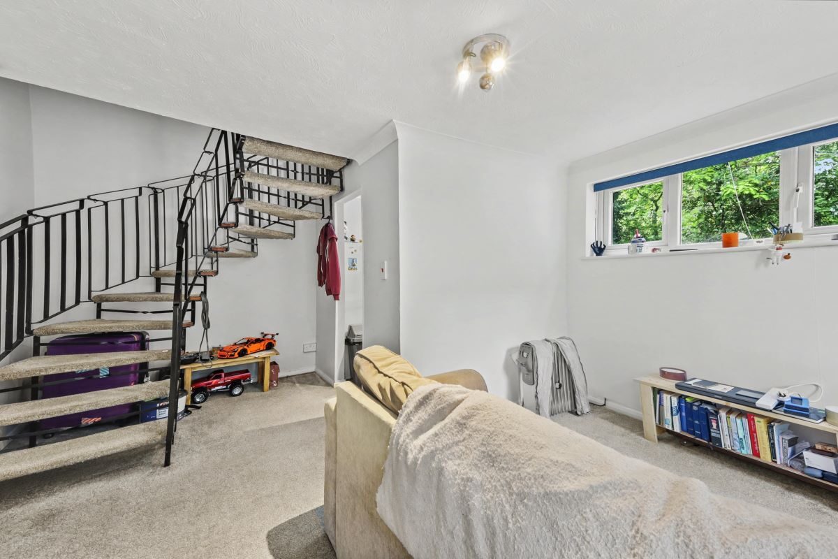 28 Gazelle Court, Colchester, Essex, CO4 9RW lot image - 1