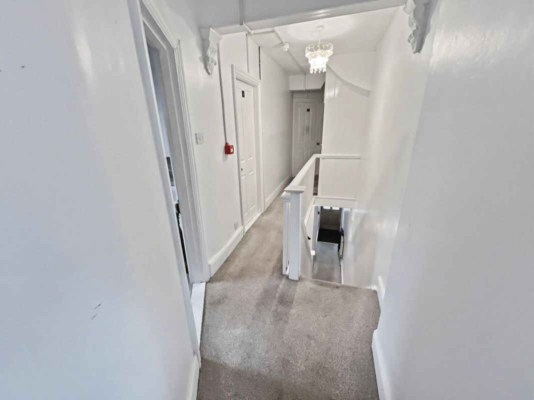 62 Broom Hill Road, Ipswich, Suffolk, IP1 4EH lot image - 5