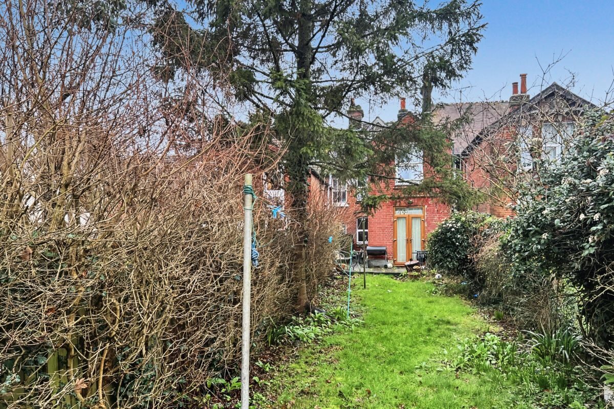 62 Broom Hill Road, Ipswich, Suffolk, IP1 4EH lot image - 11