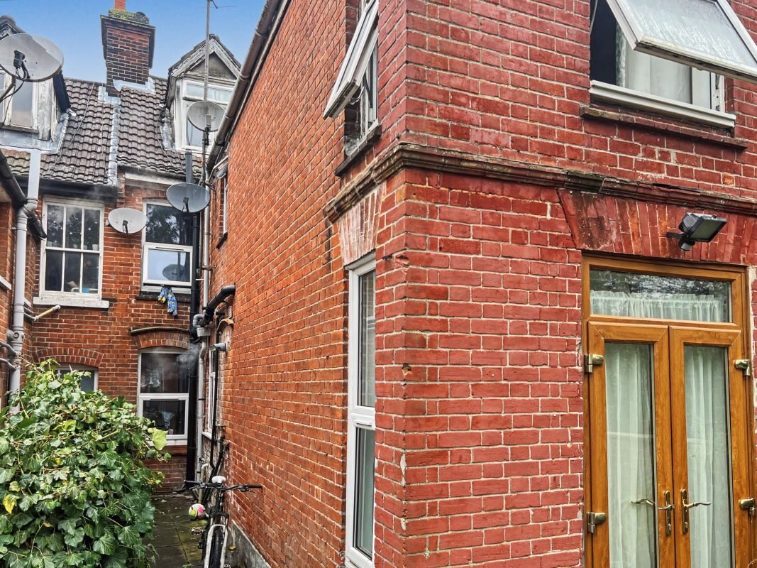 62 Broom Hill Road, Ipswich, Suffolk, IP1 4EH lot image - 13