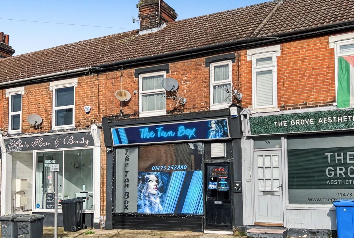 33 Foxhall Road, Ipswich, Suffolk, IP3 8JU lot image - 0