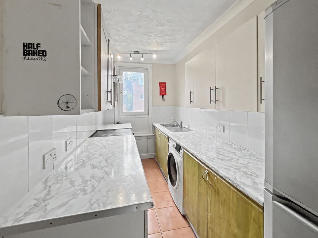 Flats A,B & C, 81 Burrell Road, Ipswich, Suffolk, IP2 8AD lot image - 10