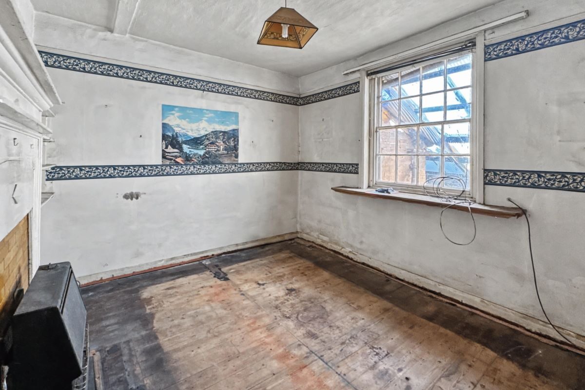 372 Woodbridge Road, Ipswich, Suffolk, IP4 4EU lot image - 6