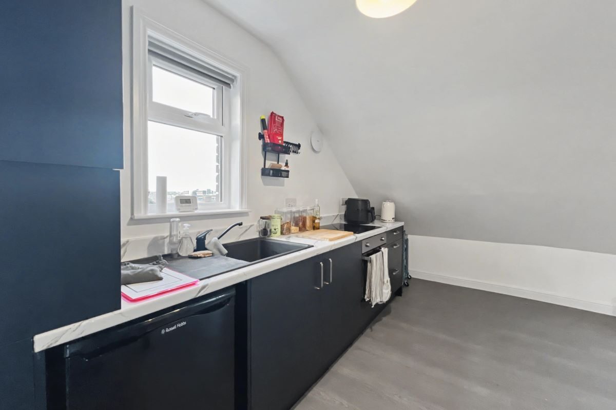 Flat 4, 16 Willoughby Road, Ipswich, Suffolk, IP2 8AP lot image - 5