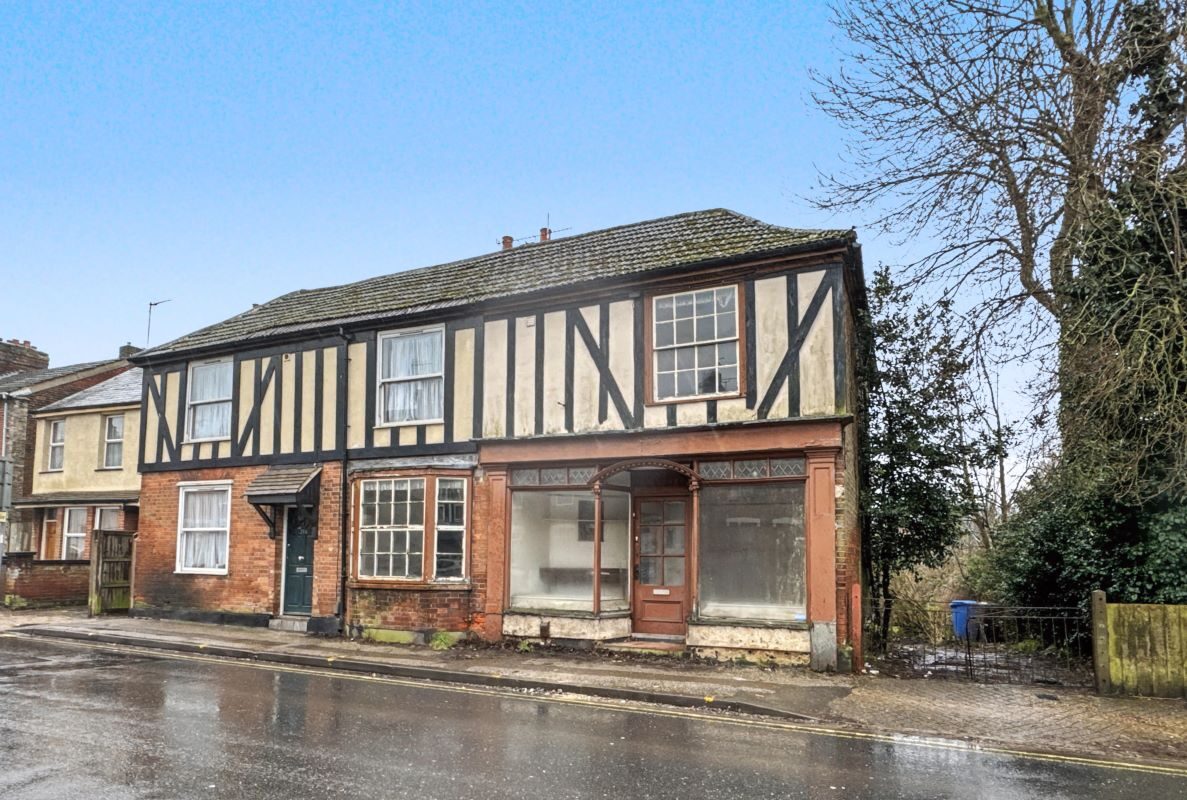 372 Woodbridge Road, Ipswich, Suffolk, IP4 4EU lot image - 0