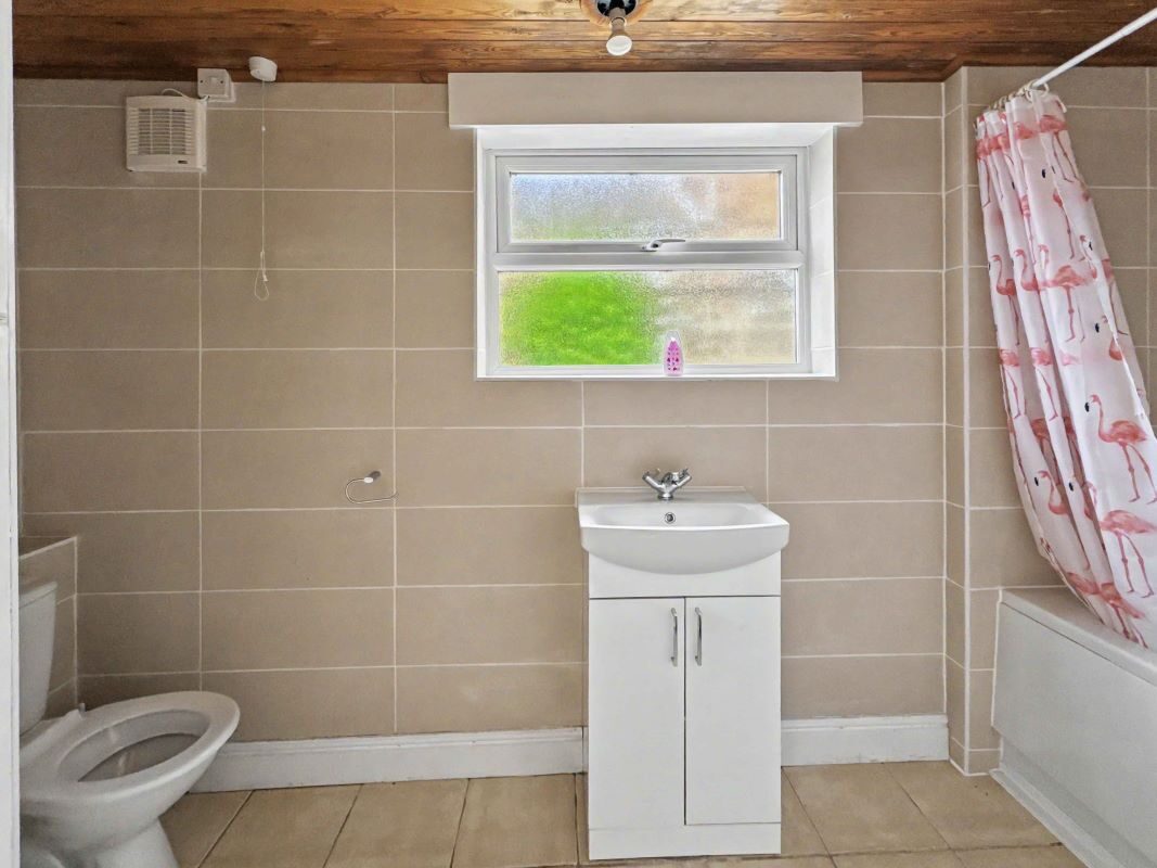 68 Devonshire Road, Ipswich, Suffolk, IP3 8AU lot image - 9