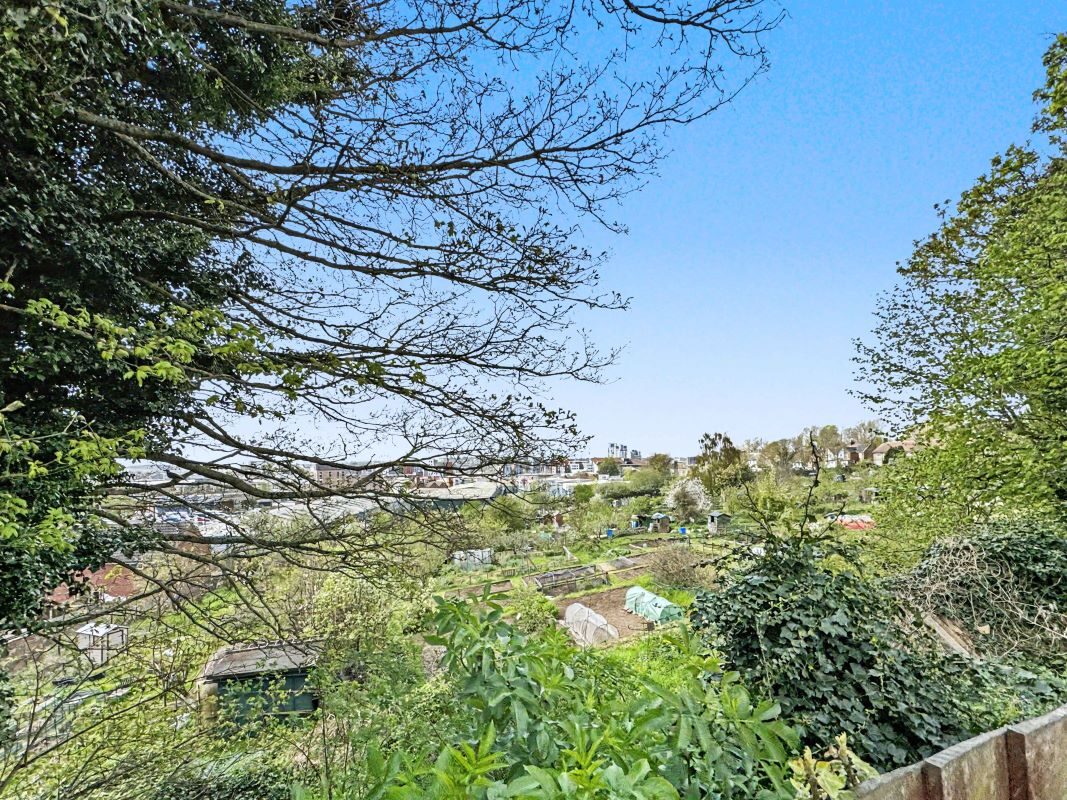 68 Devonshire Road, Ipswich, Suffolk, IP3 8AU lot image - 12