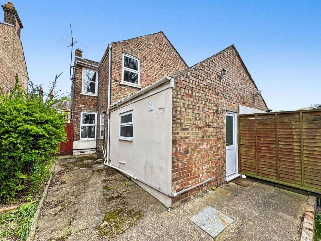 68 Devonshire Road, Ipswich, Suffolk, IP3 8AU lot image - 13