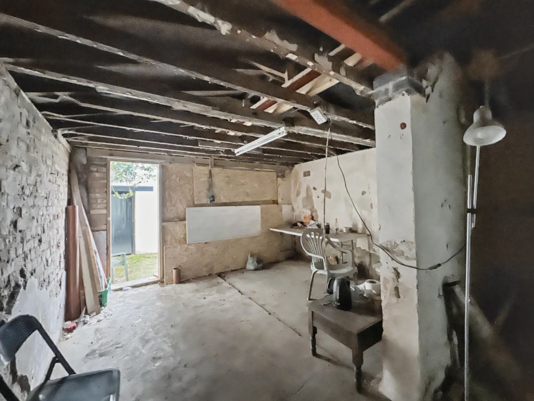 6 London Road, Halesworth, Suffolk, IP19 8LW lot image - 3