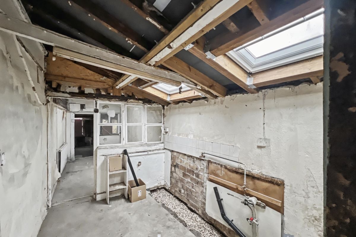 6 London Road, Halesworth, Suffolk, IP19 8LW lot image - 6