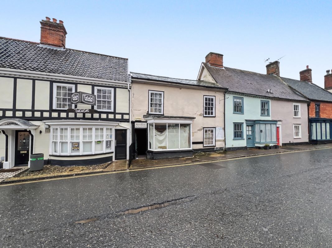 6 London Road, Halesworth, Suffolk, IP19 8LW lot image - 23