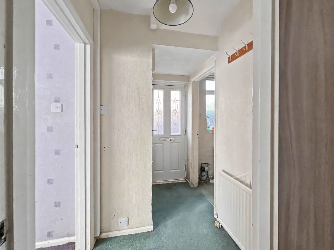 33 Fircroft Road, Ipswich, Suffolk, IP1 6AQ lot image - 1
