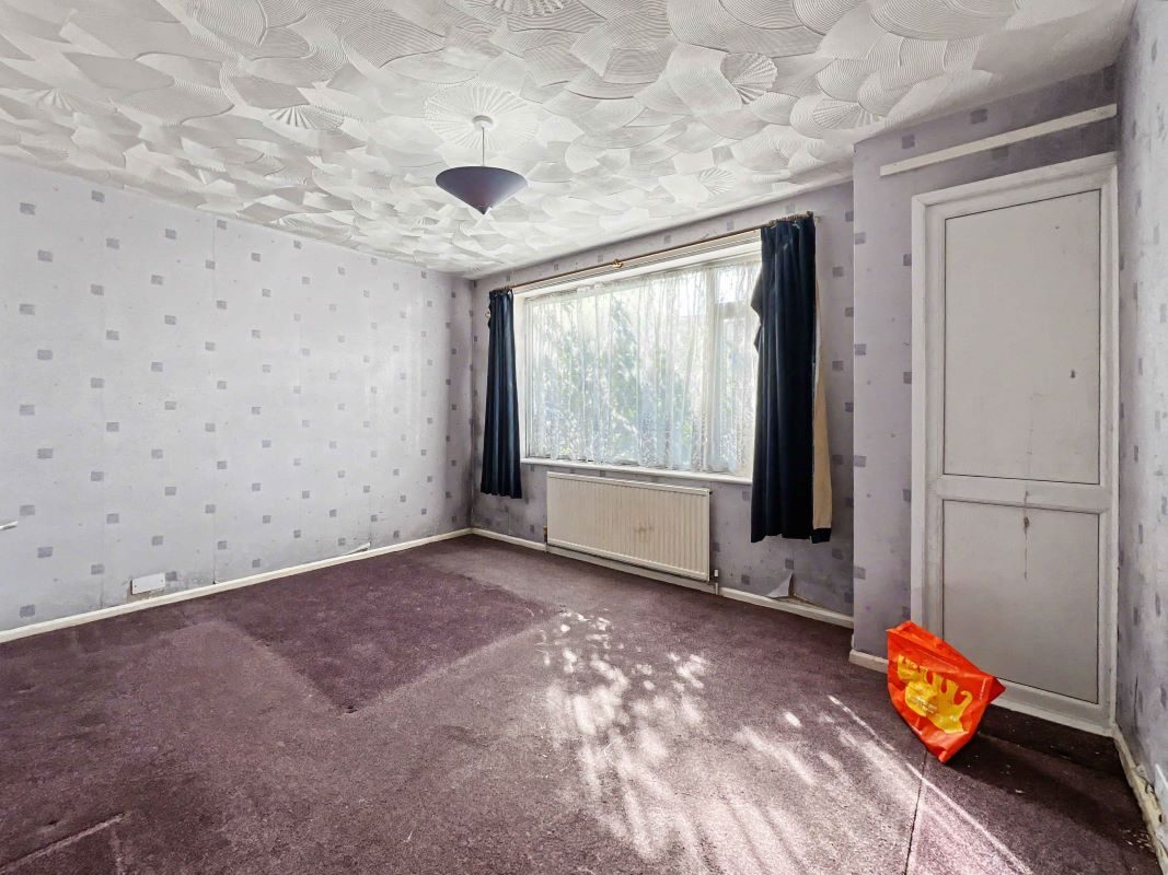 33 Fircroft Road, Ipswich, Suffolk, IP1 6AQ lot image - 6