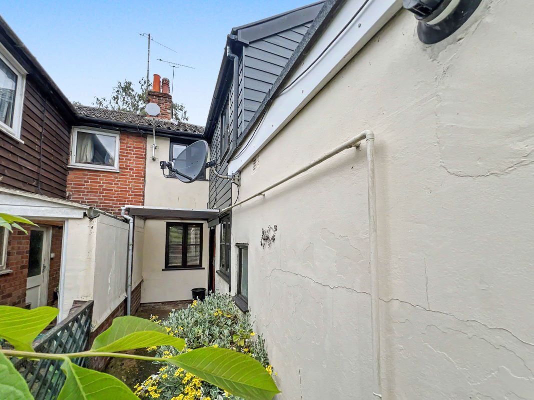 35 High Street, Sproughton, Ipswich, Suffolk, IP8 3AF lot image - 15