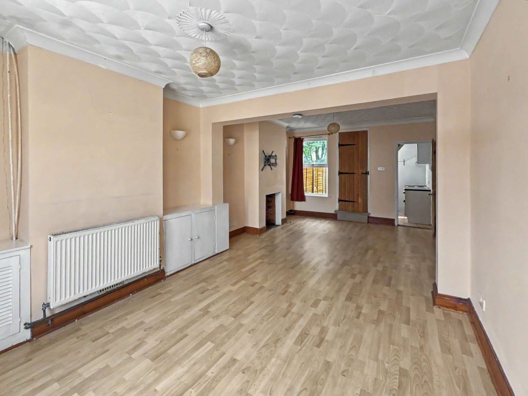 300 Cauldwell Hall Road, Ipswich, Suffolk, IP4 5AQ lot image - 2