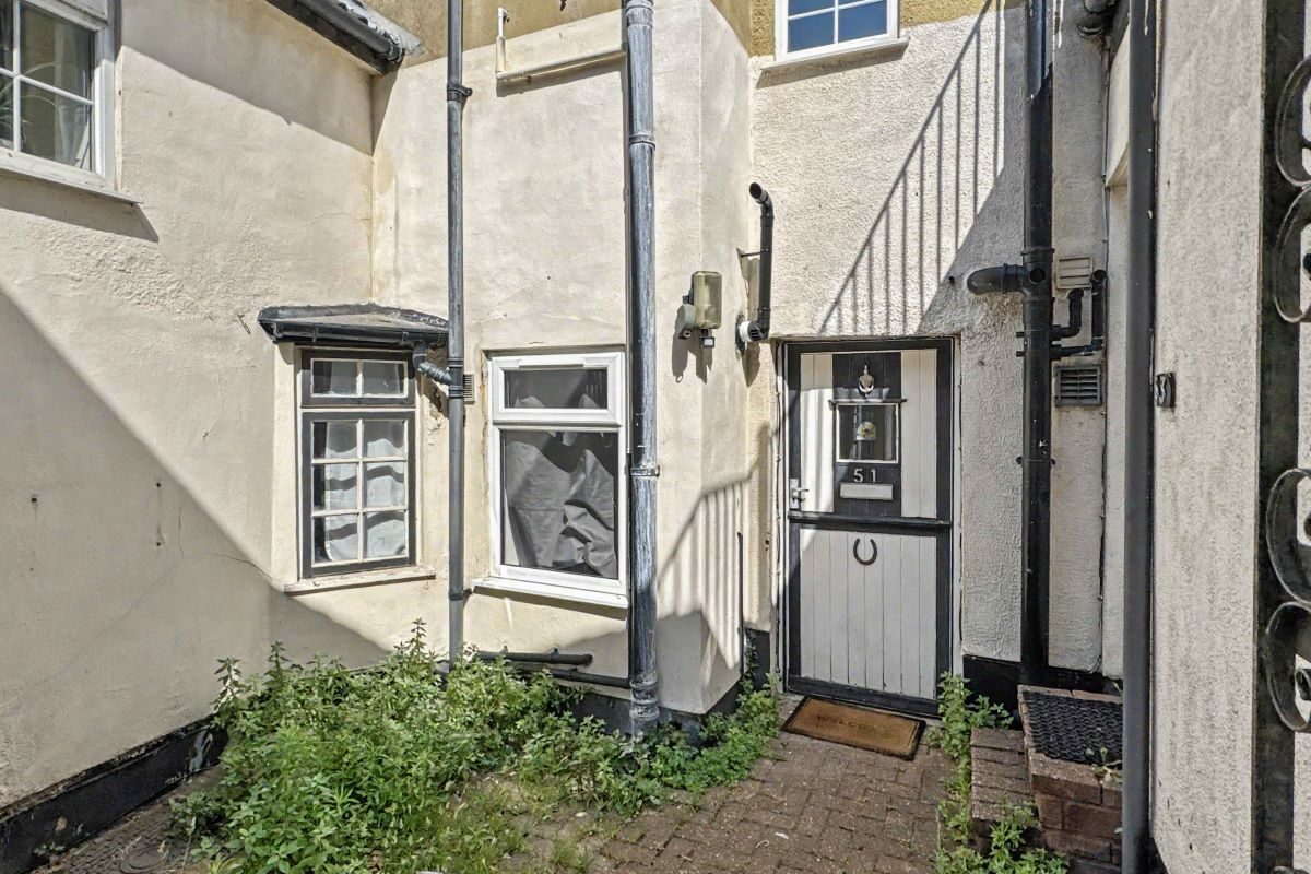 51 Warwick Road, Ipswich, Suffolk, IP4 2QH lot image - 1