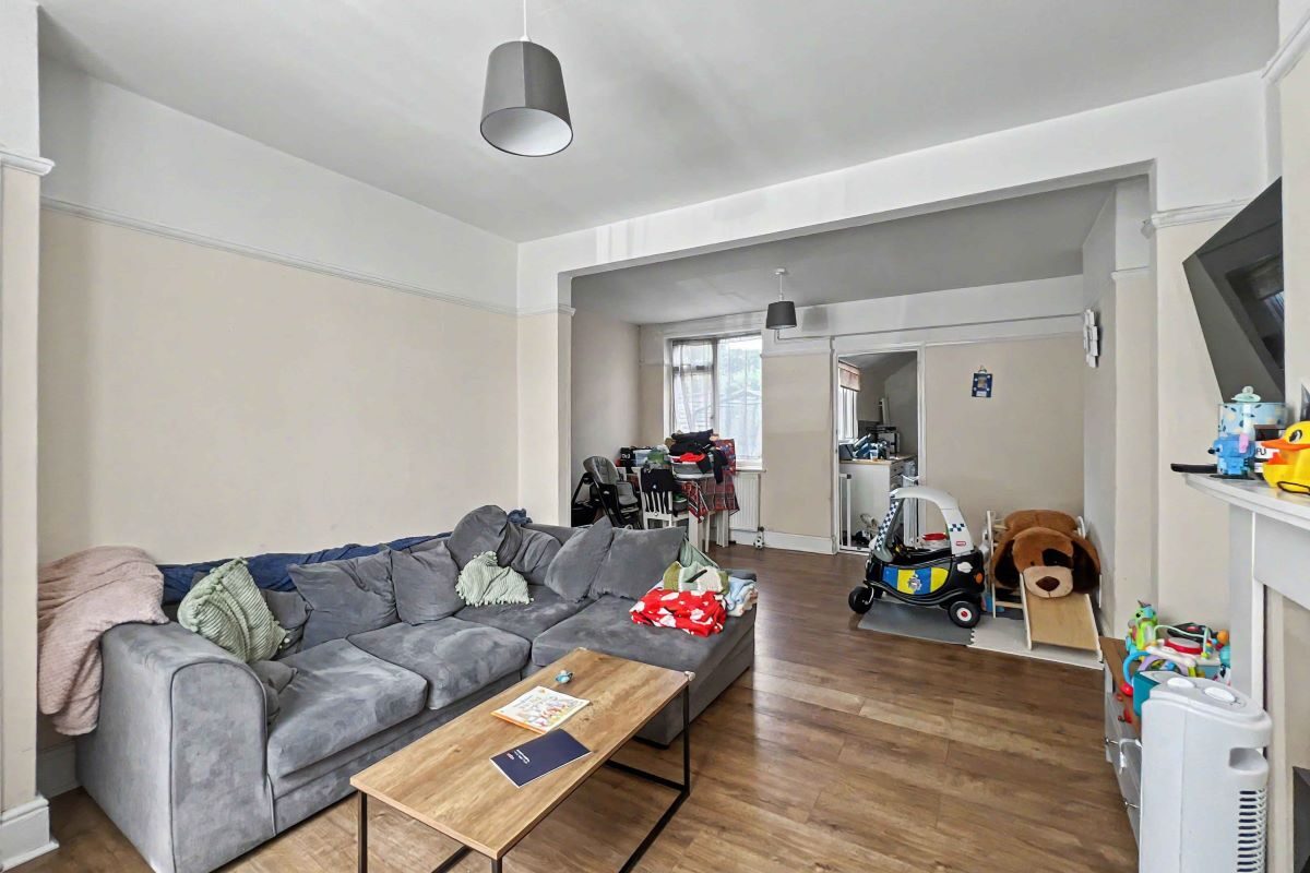 114 Sproughton Road, Ipswich, Suffolk, IP1 5AH lot image - 1