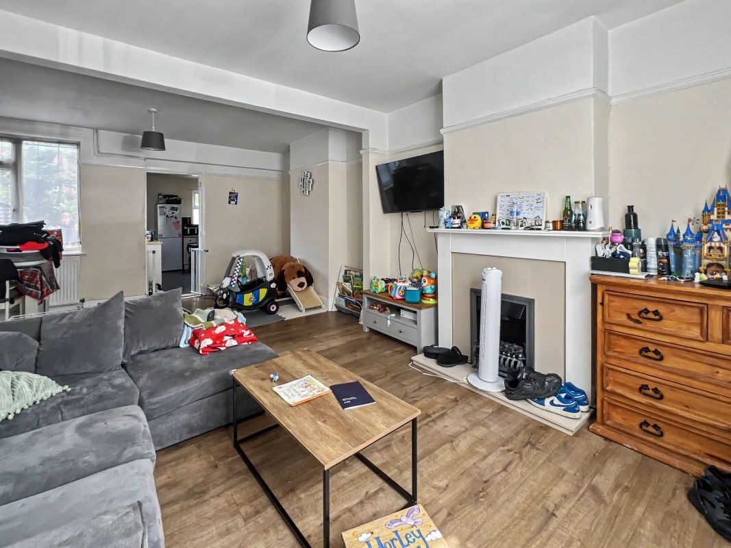 114 Sproughton Road, Ipswich, Suffolk, IP1 5AH lot image - 2