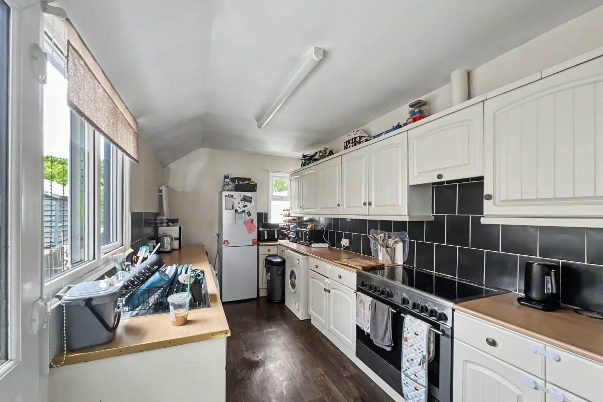 114 Sproughton Road, Ipswich, Suffolk, IP1 5AH lot image - 5