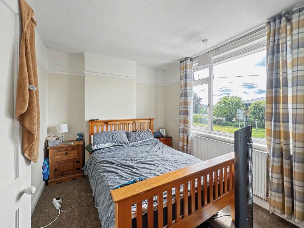 114 Sproughton Road, Ipswich, Suffolk, IP1 5AH lot image - 6