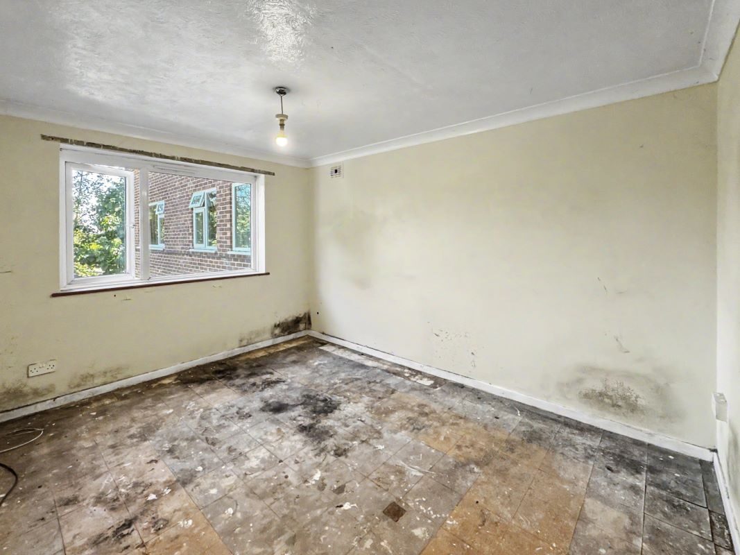 Flat 8, Chilton Court, Belstead Avenue, Ipswich, Suffolk, IP2 8NS lot image - 8